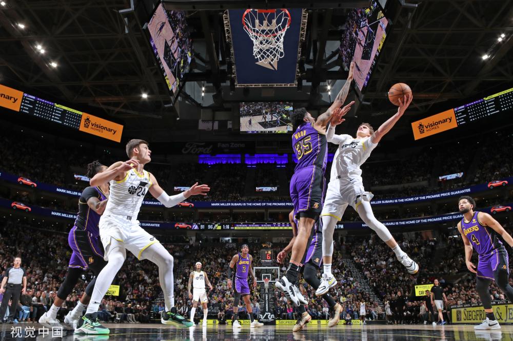 随着比赛的 随着比赛的